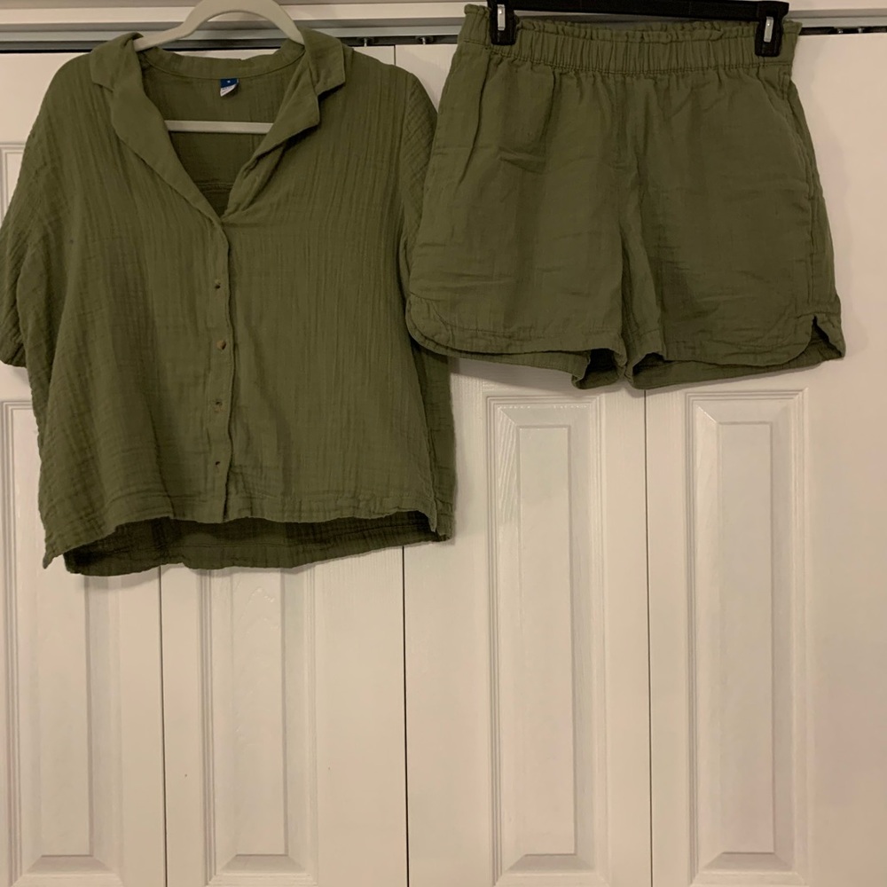 Old Navy High Waist Green Shorts & Green button up top
